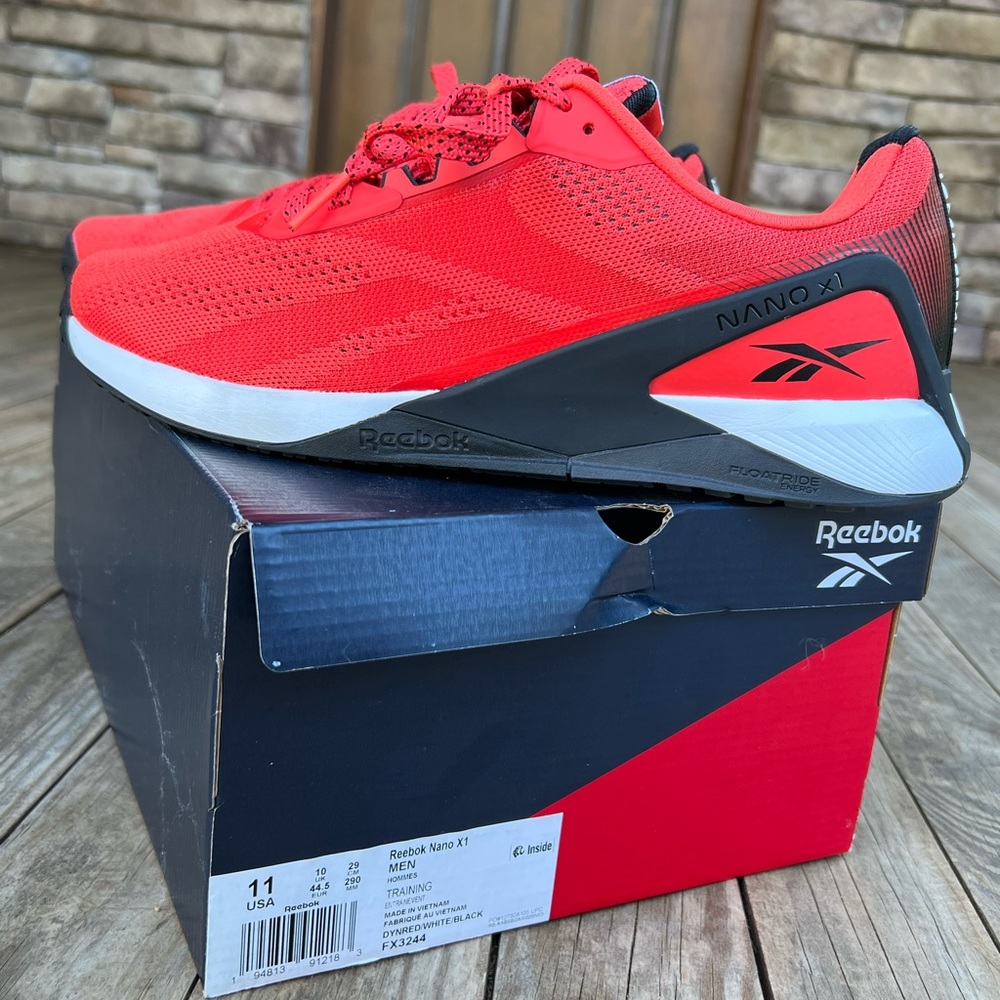 Reebok nano X1 size 11 EXCELLENT condition, like new. Red / black